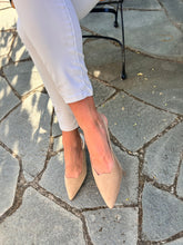 Lade das Bild in den Galerie-Viewer, Balletta Schuhe Cathrine - bequeme laufhöhe eleganter Schnitt - spitz geschnittener Slingpump in Wildleder Lederinnenfutter Seitenansicht