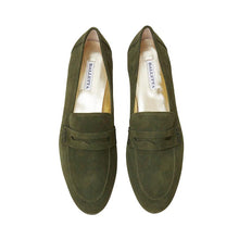 Lade das Bild in den Galerie-Viewer, Hamburg Loafer - klassischer Damenpennyloafer - Tanne