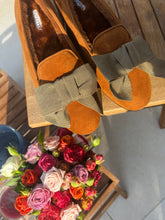 Lade das Bild in den Galerie-Viewer, Hannah - Cognac
