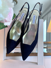 Lade das Bild in den Galerie-Viewer, Balletta - Wildleder Sling Pump - mittel hoher Absatz 
